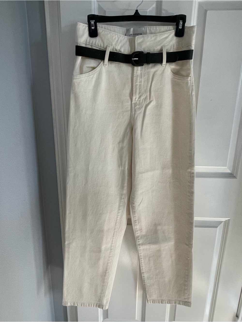 White Wide-Leg High-Waist Jeans with Belt NEW - Picture 3 of 9